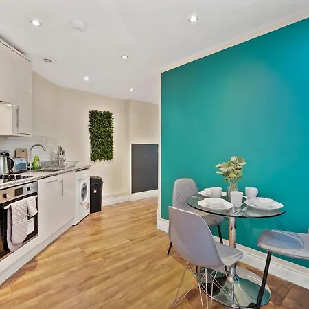 Апартаменты Central Leeds Gem - Parking - Sleeps 6 Лидс