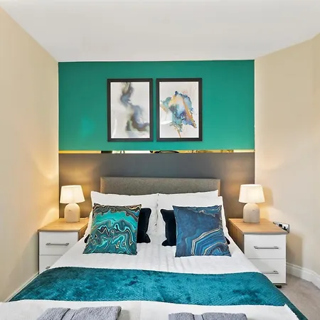 Central Leeds Gem - Parking - Sleeps 6 Апартаменты