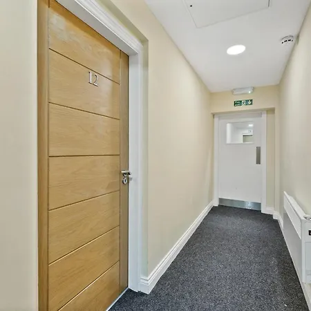 Апартаменты Central Leeds Gem - Parking - Sleeps 6