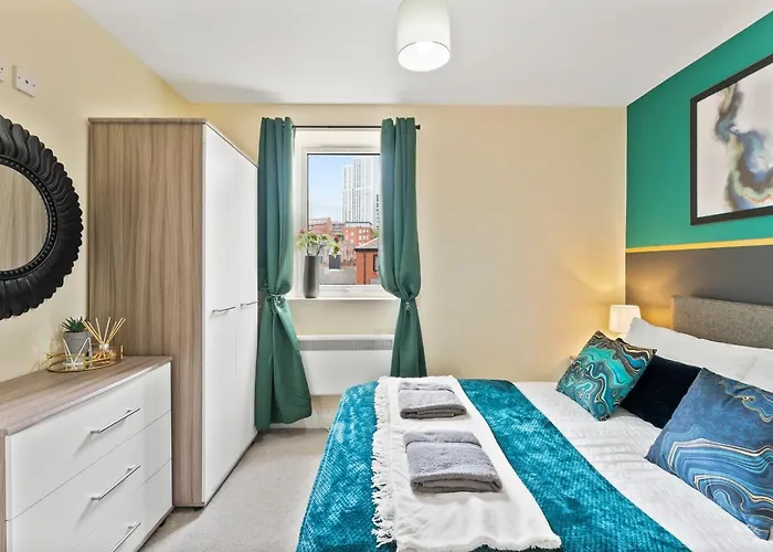 Central Leeds Gem - Parking - Sleeps 6 *